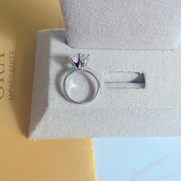 5 CT Moissanite Ring